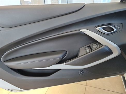 Used 2018 Chevrolet Camaro LT image 9