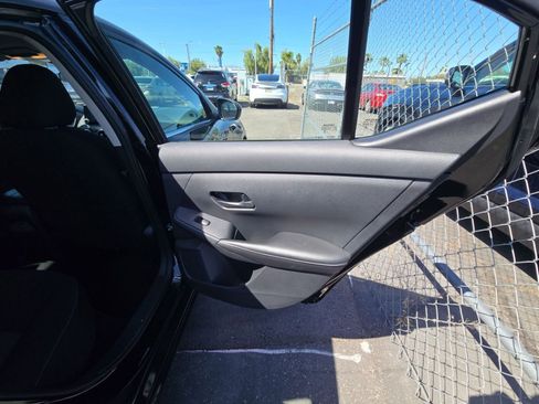 Used 2025 Nissan Sentra SV FWD image 16