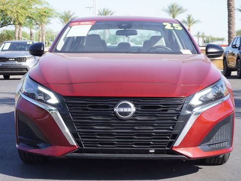 Certified 2025 Nissan Altima 2.5 SV image 5