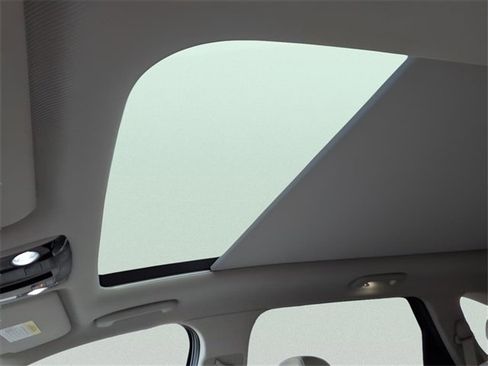 Used 2023 Kia Sorento SX image 13