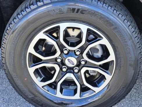 Used 2024 Ford Expedition XLT image 10