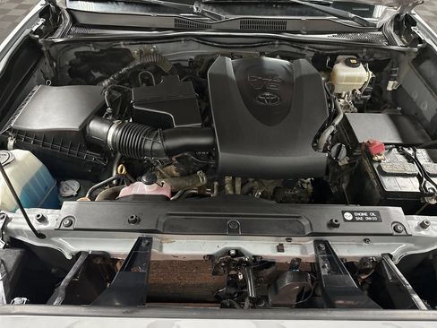 Used 2019 Toyota Tacoma TRD Off-Road image 35