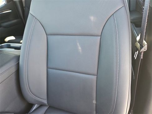 Certified 2025 GMC Sierra 1500 SLT image 21