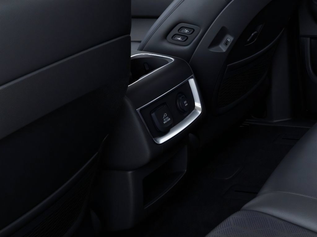 New 2027 Kia Carnival SX w/ Dark Edition Package FWD image 26