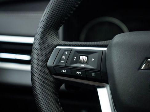 New 2025 Mitsubishi Outlander SE image 20