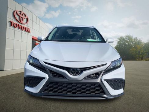 Used 2023 Toyota Camry SE w/ Convenience Package FWD image 8