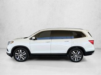 Used 2017 Honda Pilot Touring video 2