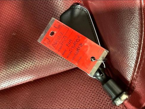 Used 2019 Kia Stinger GT1 image 11