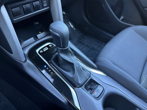 Certified 2025 Toyota Corolla Cross SE image 21