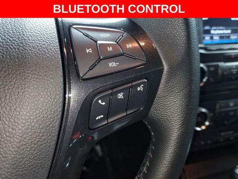 Used 2017 Ford Explorer XLT image 16