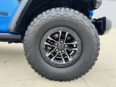 Used 2024 Jeep Wrangler Willys image 40