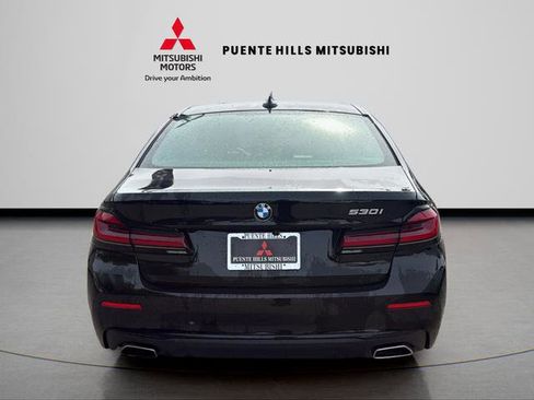 Used 2023 BMW 530i w/ Convenience Package RWD image 6