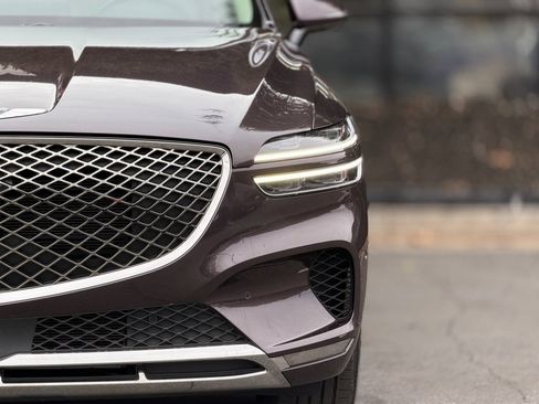 Used 2023 Genesis GV70 2.5T w/ Advanced Package image 5