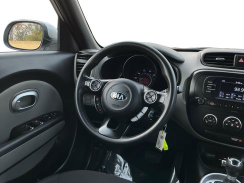Used 2018 Kia Soul image 12