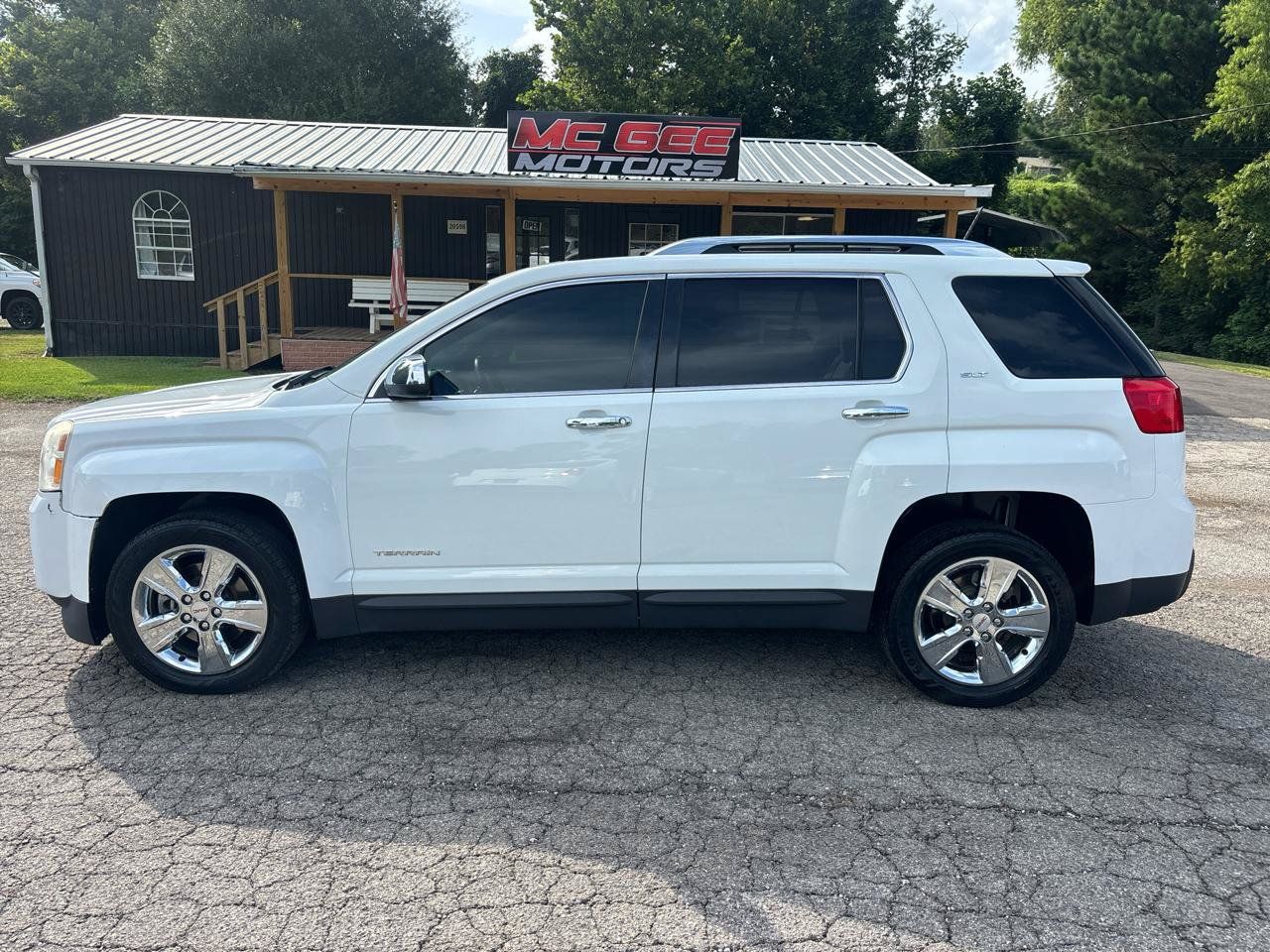 Used 2015 GMC Terrain SLT FWD image 2