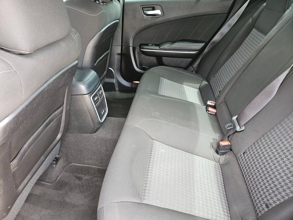 Used 2023 Dodge Charger Scat Pack w/ Technology Group RWD image 31