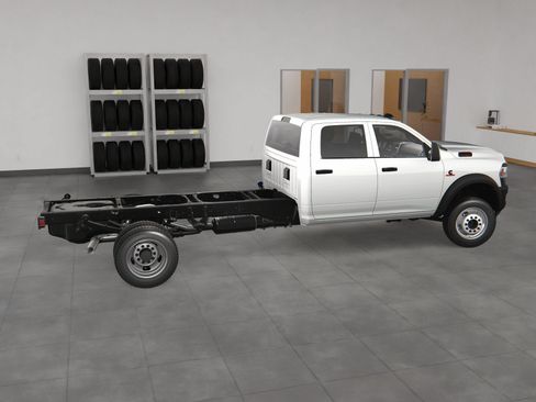 Used 2024 RAM 5500 Tradesman w/ Max Tow Package RWD image 33
