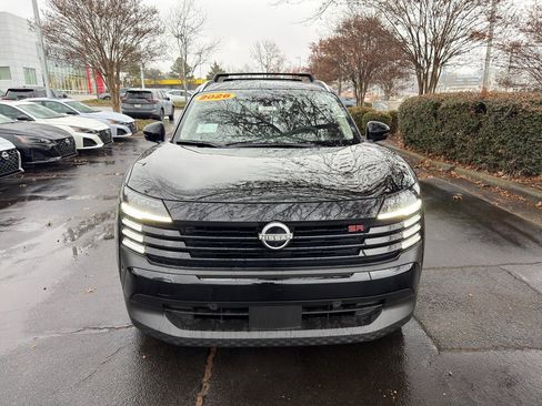 New 2026 Nissan Kicks SR w/ Cold Weather Package image 2