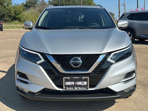 Used 2021 Nissan Rogue Sport SL w/ Premium Package image 11