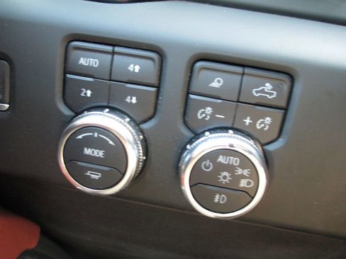 Used 2024 GMC Sierra 3500 Denali Ultimate image 30