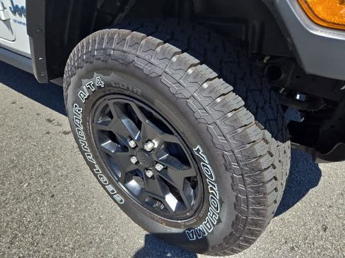Used 2023 Jeep Wrangler Unlimited AWD/4WD image 13
