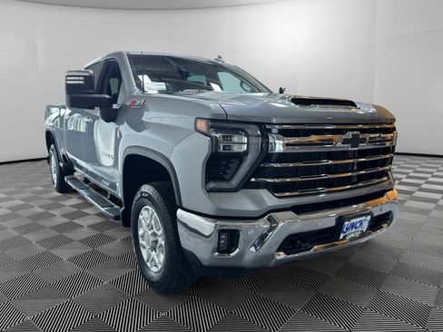 Used 2024 Chevrolet Silverado 2500 LTZ w/ LTZ Premium Package AWD/4WD image 7