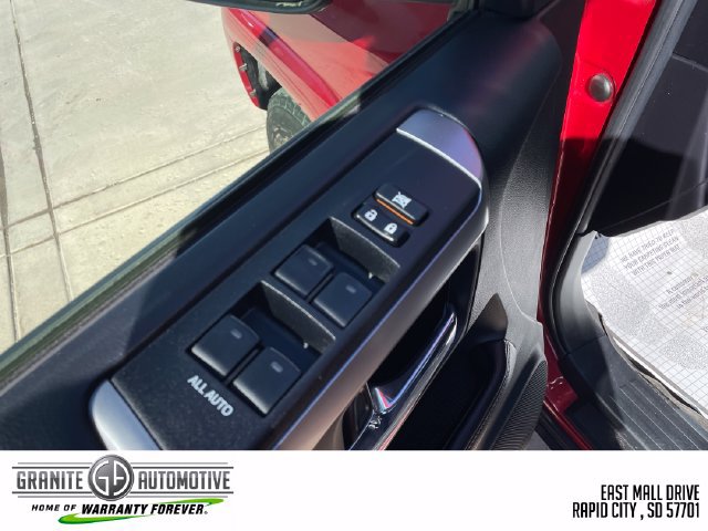 Used 2016 Toyota 4Runner SR5 AWD/4WD image 11