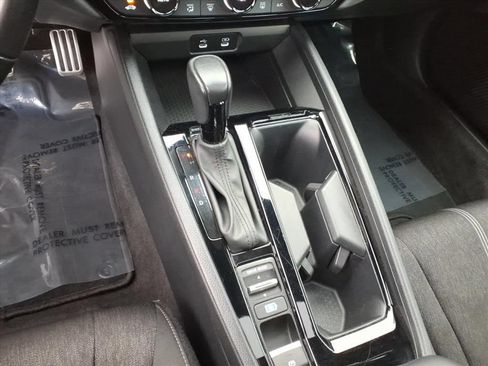 Used 2024 Honda Accord Sport image 11