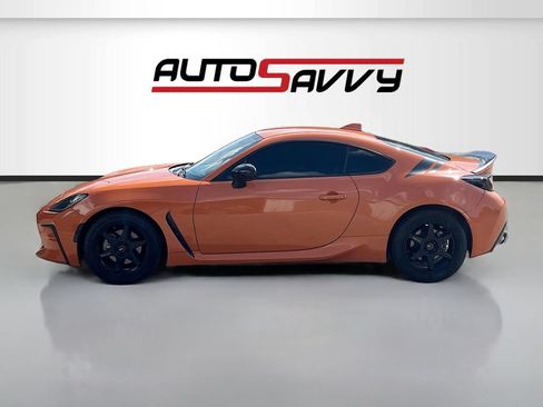 Used 2023 Toyota GR86 10th Anniversary SE RWD image 4