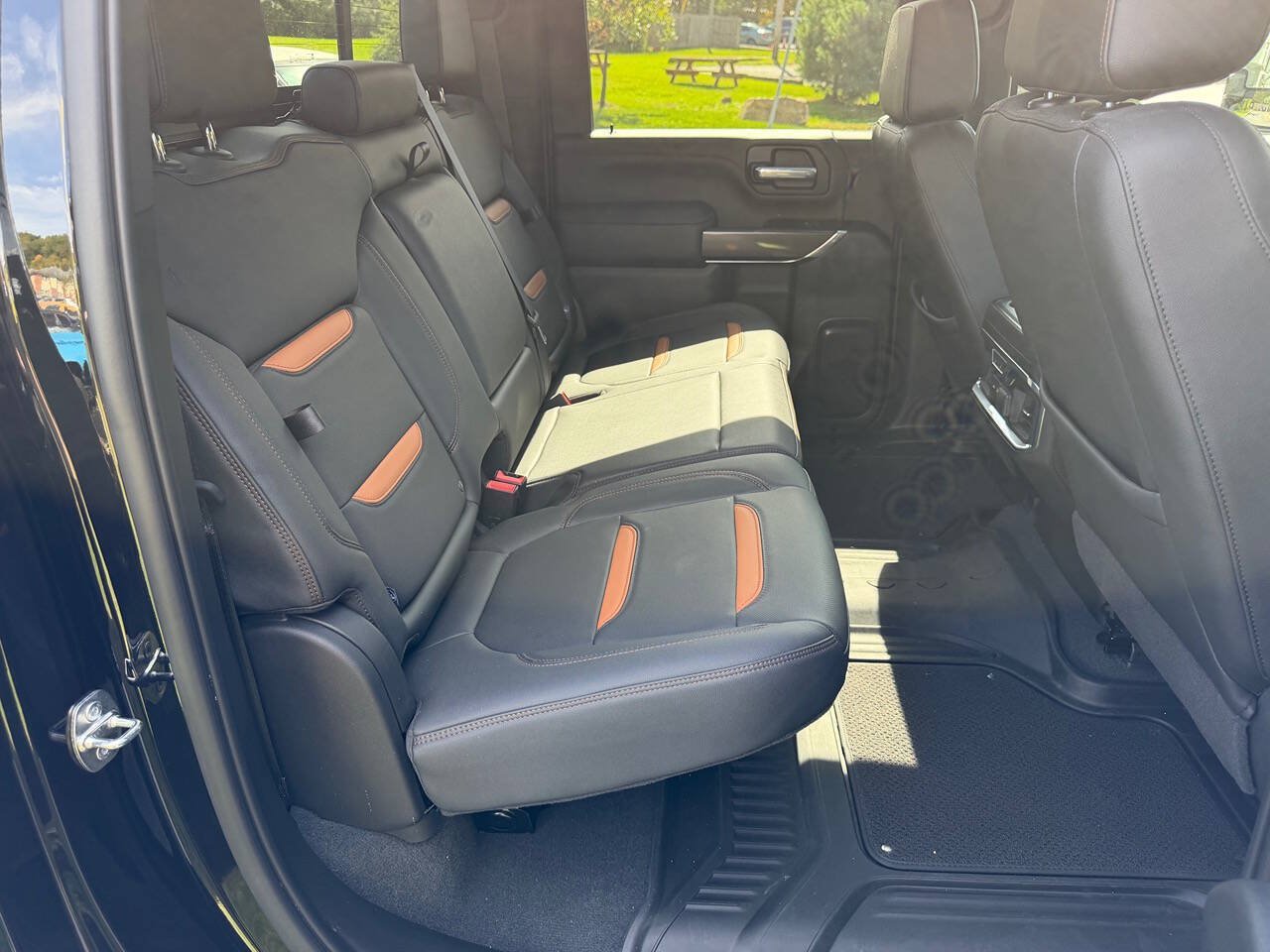 Used 2021 GMC Sierra 3500 AT4 w/ AT4 Premium Plus Package AWD/4WD image 18