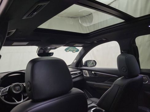 Certified 2025 Buick Enclave Avenir w/ Super Cruise Package image 12