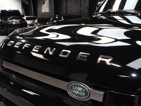 Used 2023 Land Rover Defender 110 X AWD/4WD image 8