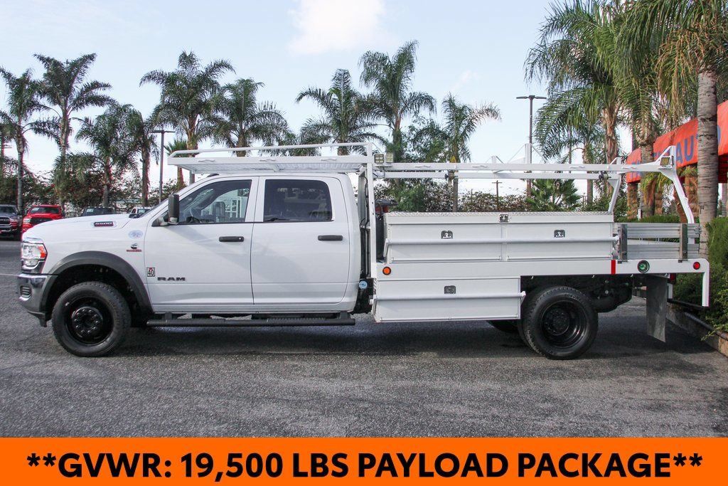 Used 2022 RAM 5500 Tradesman w/ Chrome Appearance Group AWD/4WD image 5
