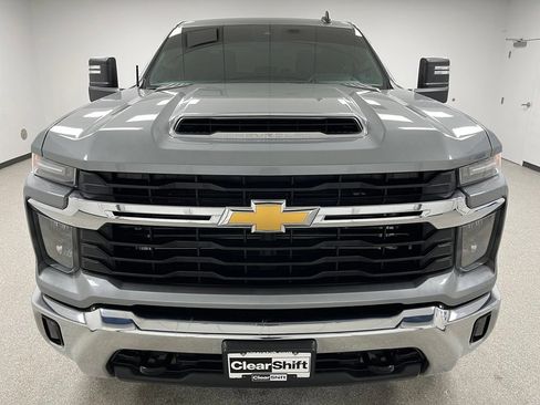 Used 2025 Chevrolet Silverado 2500 LT w/ Convenience Package AWD/4WD image 3