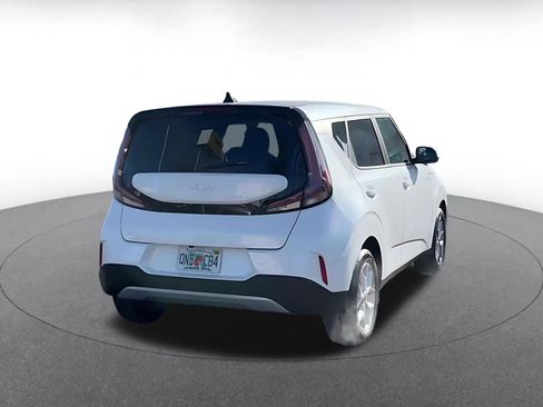 Used 2025 Kia Soul LX w/ LX Technology Package image 14