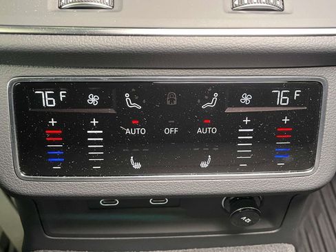 Used 2025 Audi RS 6 performance image 25