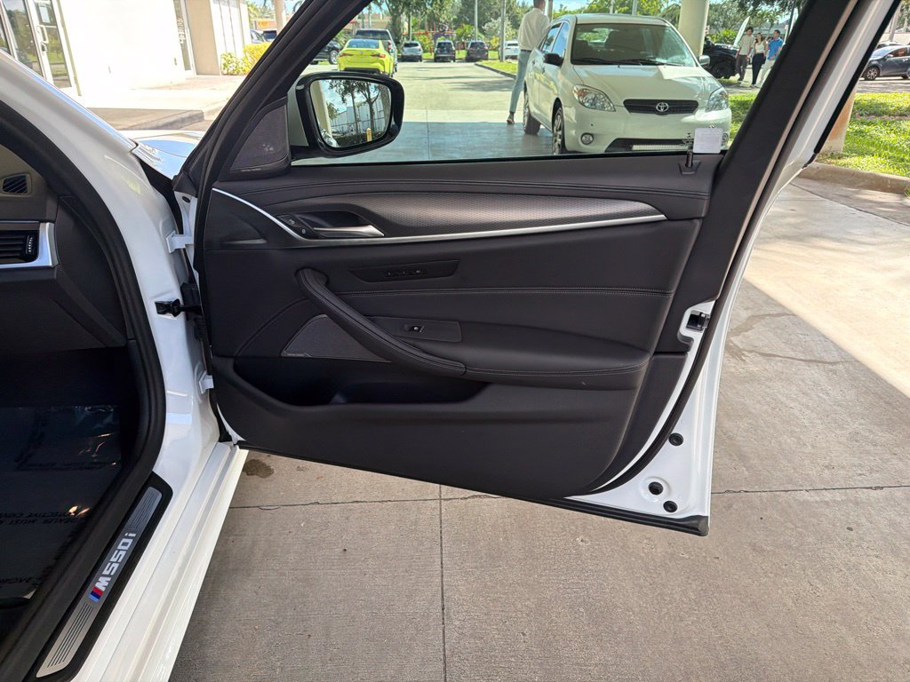 Used 2021 BMW M550i xDrive w/ Premium Package AWD/4WD image 31