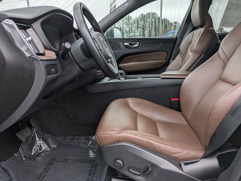 Used 2023 Volvo XC60 B5 Plus w/ Climate Package image 22