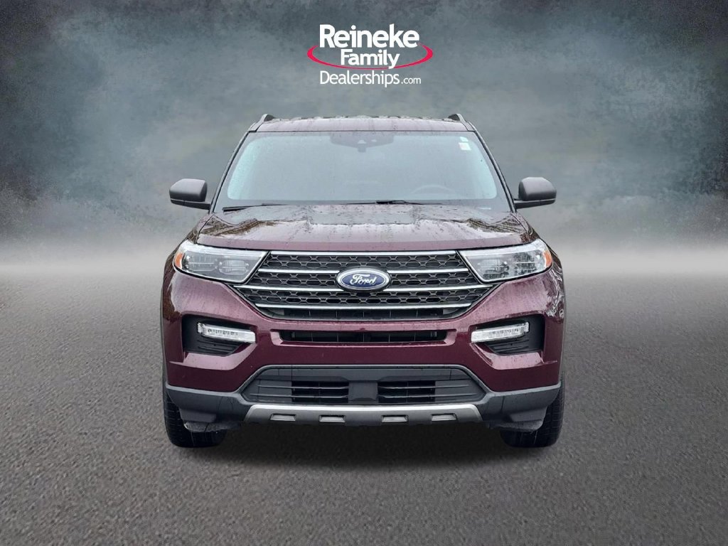 Used 2022 Ford Explorer XLT w/ Equipment Group 202A AWD/4WD image 2