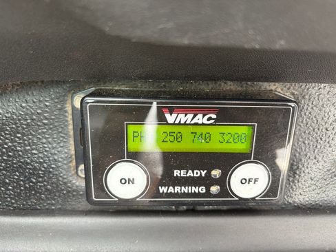 Used 2015 Ford F550 4x4 Regular Cab Super Duty image 39