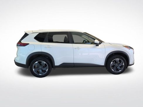 Used 2024 Nissan Rogue SV AWD/4WD image 7