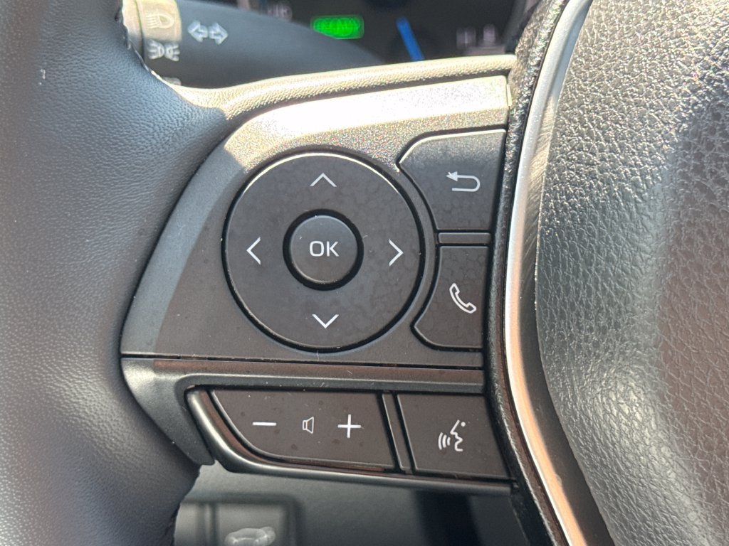 Used 2024 Toyota Venza LE AWD/4WD image 30
