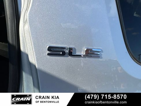 Used 2019 GMC Acadia SLE FWD image 23