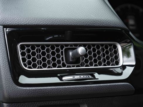 Used 2025 Honda Civic Sport image 39