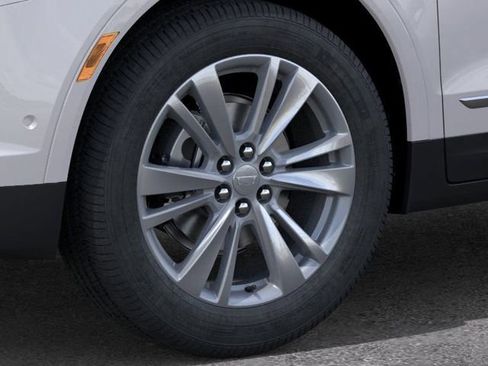 New 2026 Cadillac XT5 Premium Luxury w/ LPO, Floor Liner Package AWD/4WD image 9