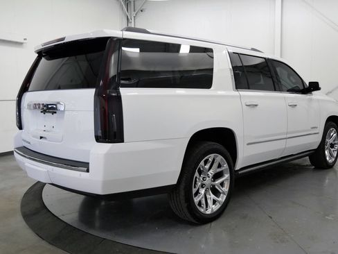 Used 2020 GMC Yukon XL Denali w/ Denali Premium Package AWD/4WD image 7
