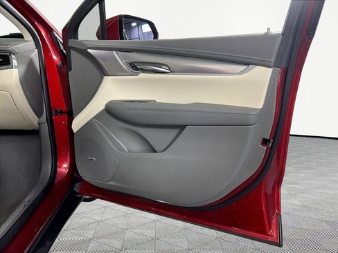 Used 2023 Cadillac XT5 Premium Luxury w/ LPO, Floor Liner Package FWD image 28