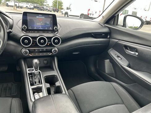 Used 2023 Nissan Sentra SV FWD image 17