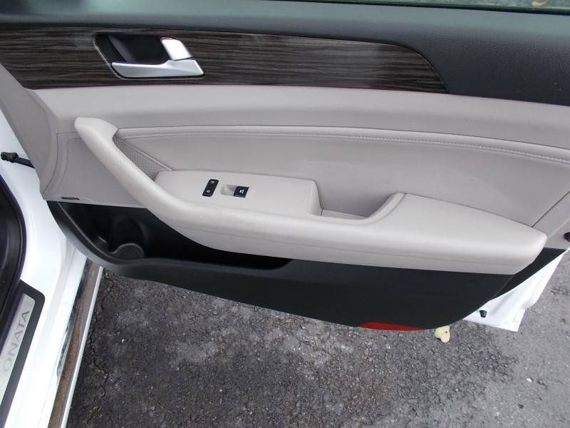 Used 2015 Hyundai Sonata Limited FWD image 22