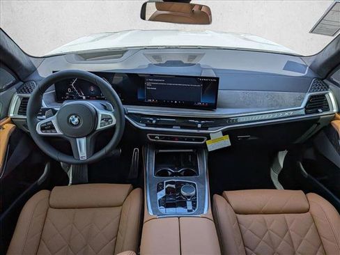 New 2026 BMW X7 xDrive40i image 16
